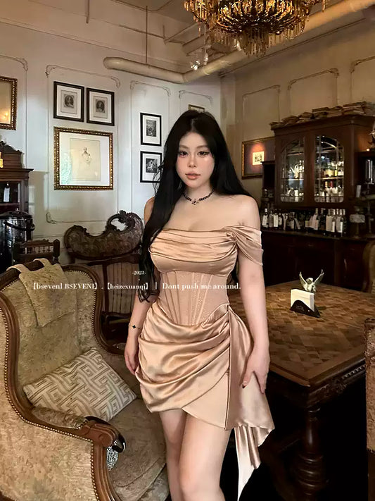 เดรสซาตินคอร์เซ็ต หรูหรา สวยสง่า